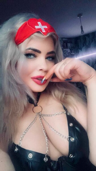 Ana, locatie si deplasari, Piata Muncii